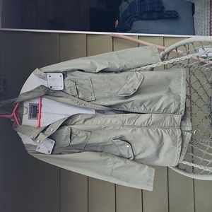 Bernardo green rain jacket sz M